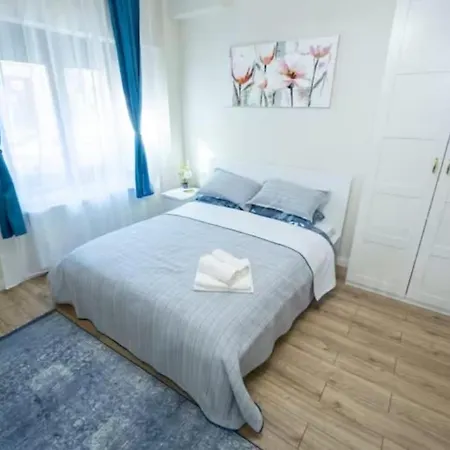 1006 Bluey Up To 4 Pers *